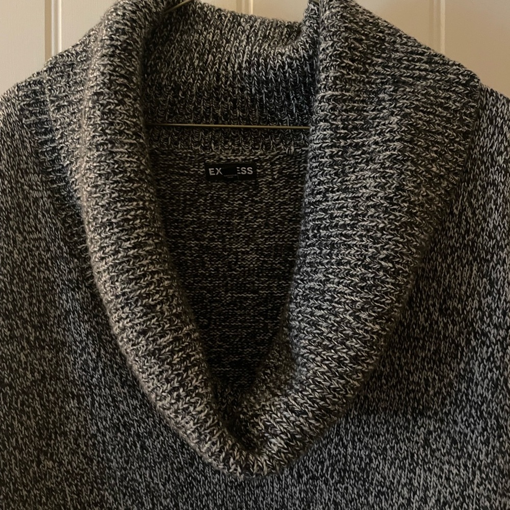 Express Sweater - Picture 2 of 2
